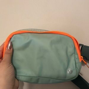 NWT Lululemon Everywhere Belt Bag Extended Waist Fanny Pack Neon